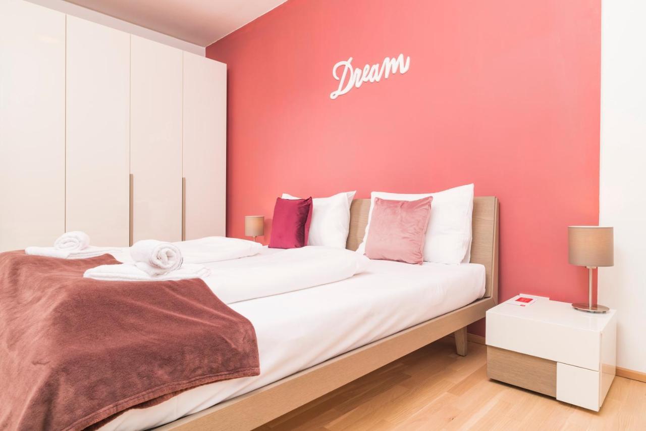 Triiiple Tower Dream Apartments With Rooftop-Summer-Pool Виена Екстериор снимка