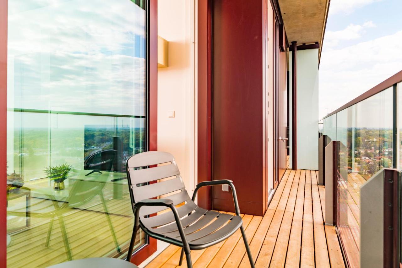 Triiiple Tower Dream Apartments With Rooftop-Summer-Pool Виена Екстериор снимка