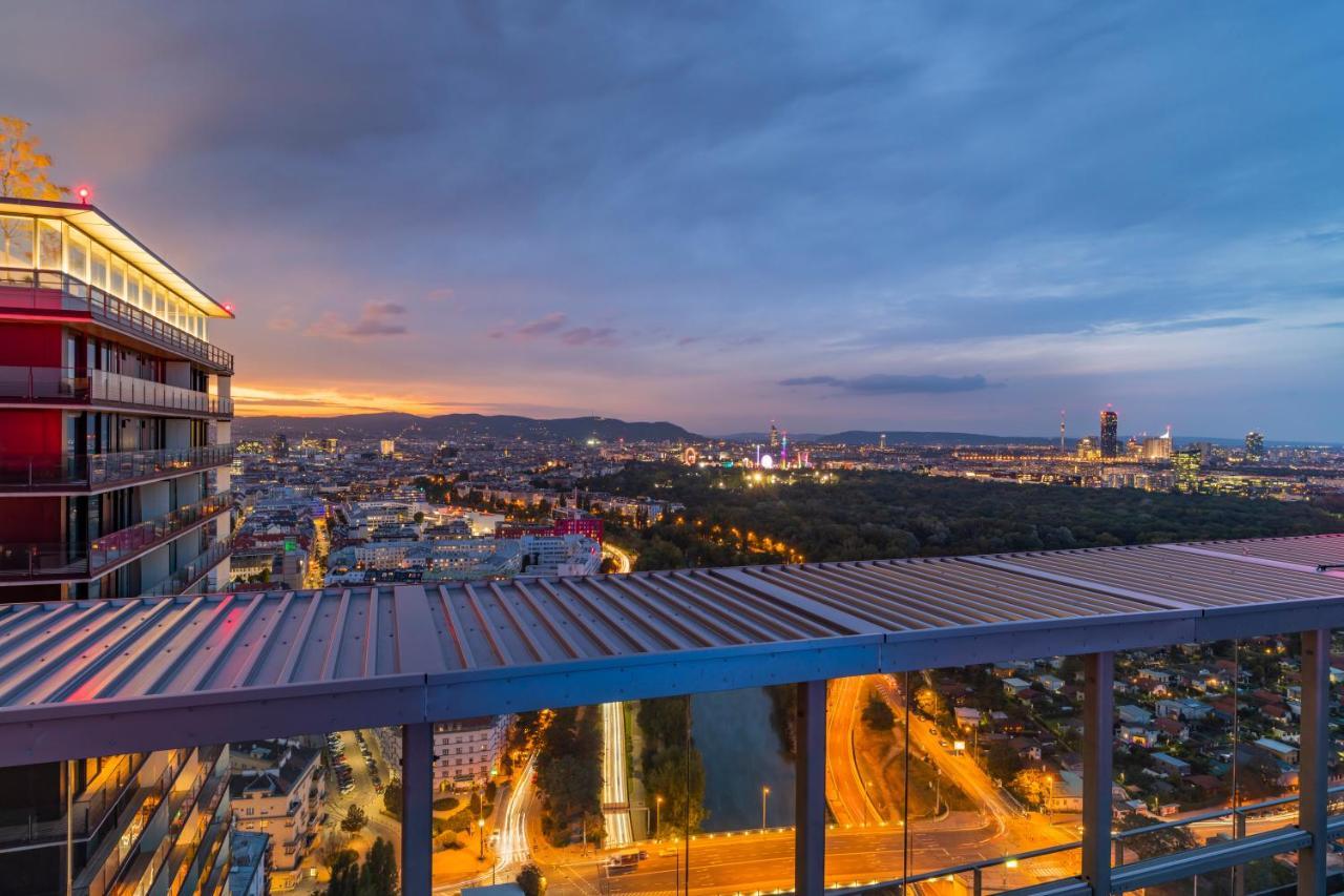 Triiiple Tower Dream Apartments With Rooftop-Summer-Pool Виена Екстериор снимка