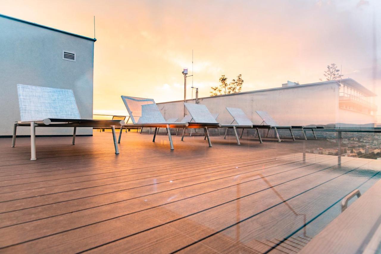 Triiiple Tower Dream Apartments With Rooftop-Summer-Pool Виена Екстериор снимка